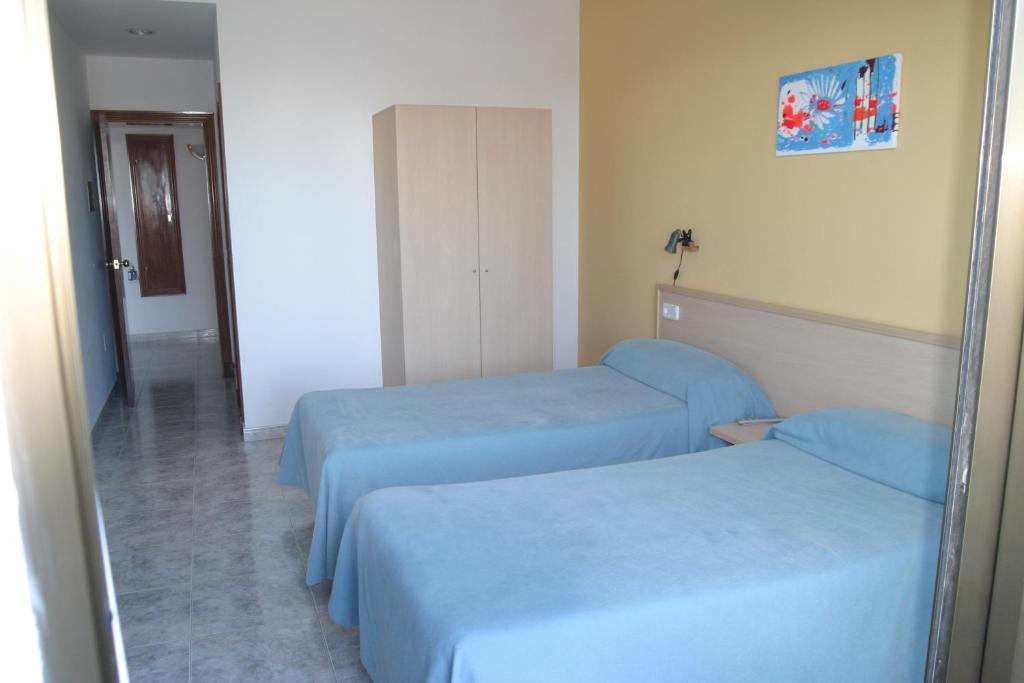 Hostal Sa Prensa Ciutadella  Bilik gambar