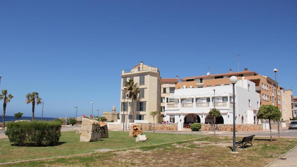 Hostal Sa Prensa Ciutadella  Luaran gambar